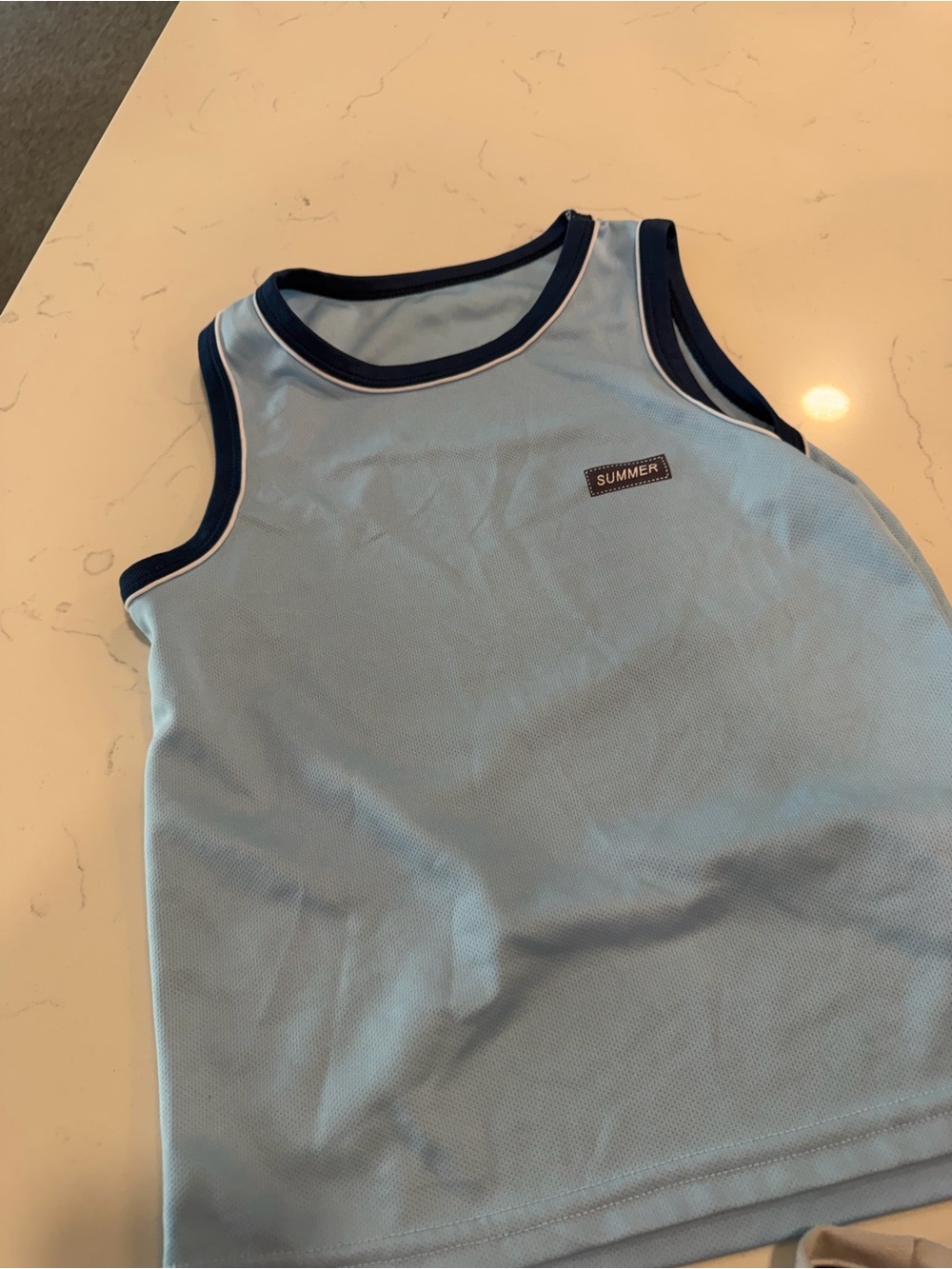 Bundle 4 tank tops and 2 pairs of shorts